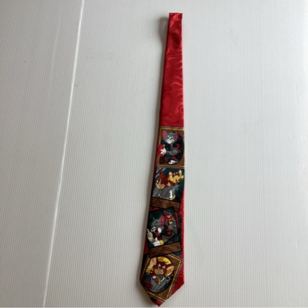 Tom and Jerry bunbury Mens Neck TIE Cartoon Football Vintage 100% silk - Picture 2 of 8
